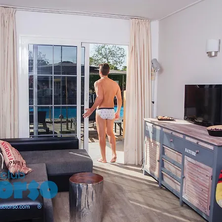Club Torso Gay Men Only 4*